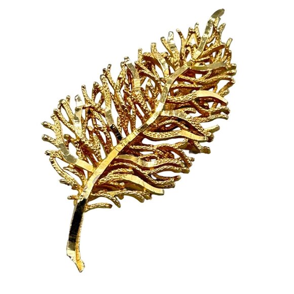 Vintage Coro Pin Brooch Modernist Leaf Pin Gold Tone Signed Costume Jewelry - Picture 1 of 8
